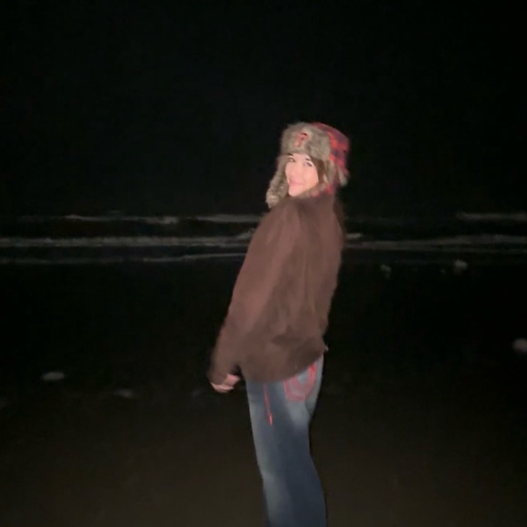 Meet your Posher, Alex - Picture 3 of 5